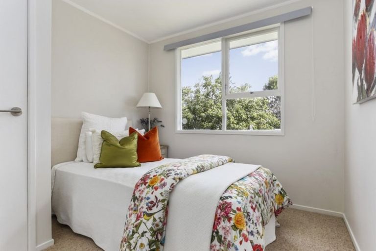 Photo of property in 18 Dalry Place, Mangere Bridge, Auckland, 2022