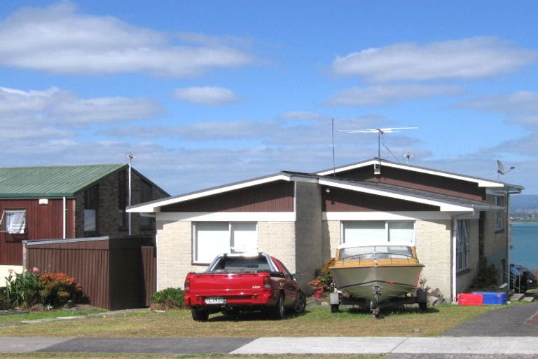 Photo of property in 49 Hadfield Street, Beach Haven, Auckland, 0626
