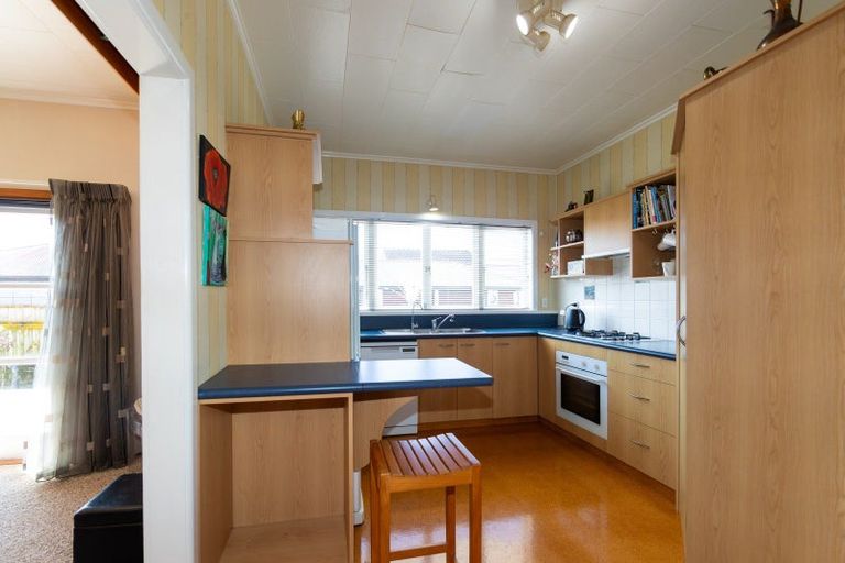 Photo of property in 49 Avenue Road, Greenmeadows, Napier, 4112