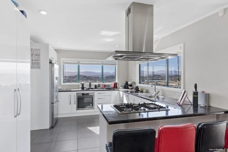 Photo of property in 42 Lerwick Terrace, Melrose, Wellington, 6023