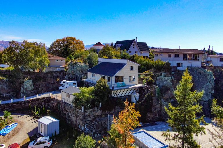 Photo of property in 12 Coulson Place, Alexandra, 9320