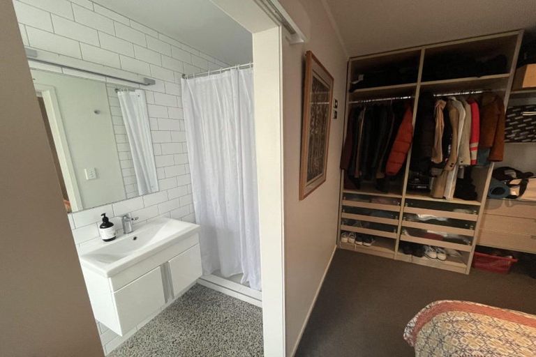 Photo of property in 55 Morley Street, New Plymouth, 4310