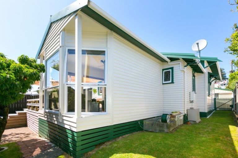 Photo of property in 121 Lemon Street, New Plymouth, 4312