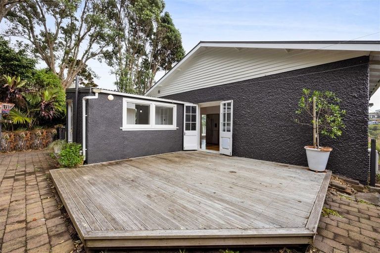 Photo of property in 65 Pioneer Road, Moturoa, New Plymouth, 4310