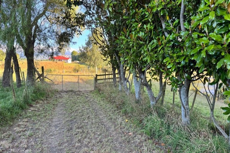 Photo of property in 70 Te Whanga Road, Levin, 5572