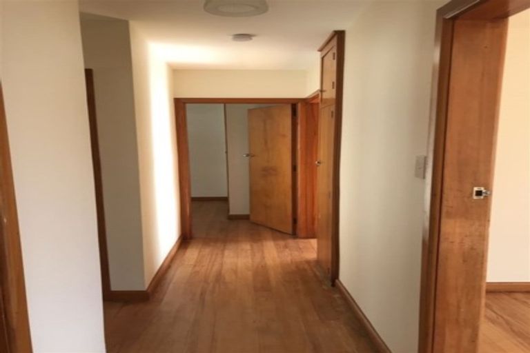 Photo of property in 2/102 Wainoni Road, Avondale, Christchurch, 8061