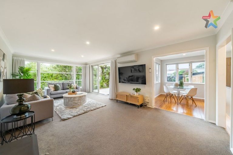 Photo of property in 46 Poto Road, Normandale, Lower Hutt, 5010