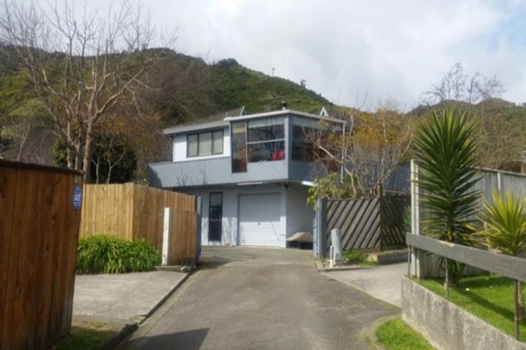 Photo of property in 21b Huia Street, Waikanae, 5036