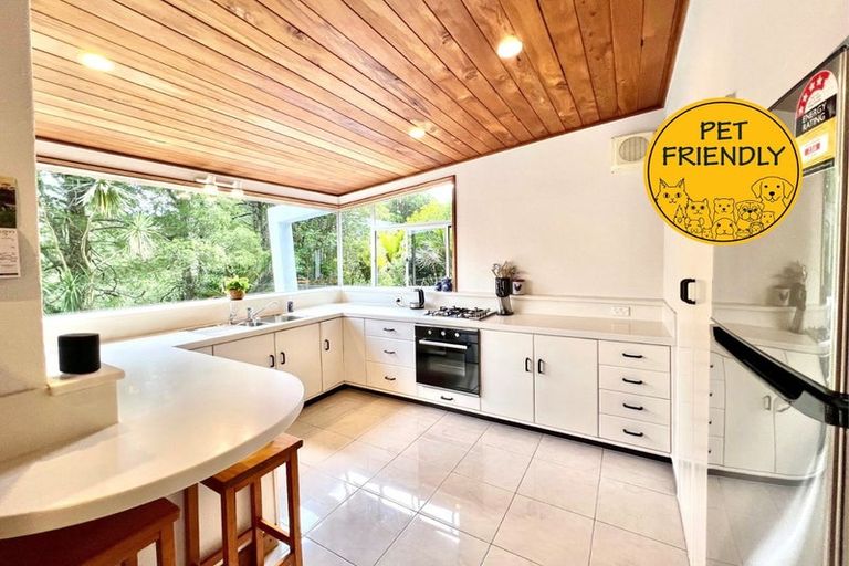 Photo of property in 14 Titirangi Beach Road, Titirangi, Auckland, 0604