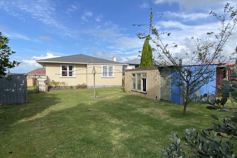 Photo of property in 7 Watene Crescent, Waitara, 4320