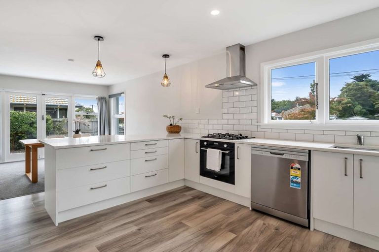 Photo of property in 23 Woodbury Street, Avonhead, Christchurch, 8042