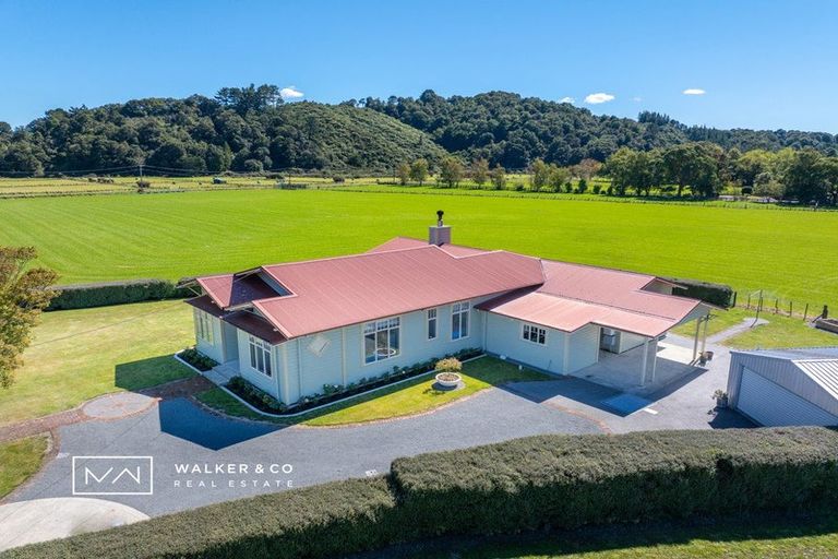 Photo of property in 351 Wallaceville Road, Whitemans Valley, Upper Hutt, 5371