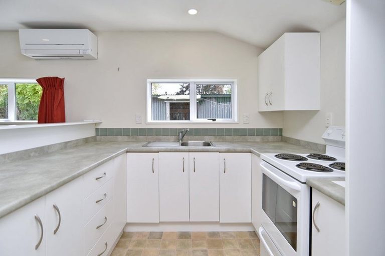 Photo of property in 26 Hadlow Place, Burnside, Christchurch, 8041