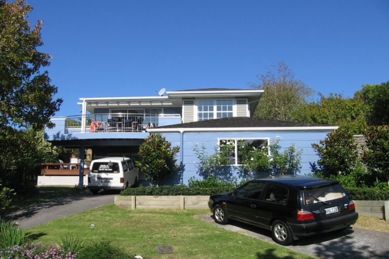 Photo of property in 66 Newhaven Terrace, Mairangi Bay, Auckland, 0630