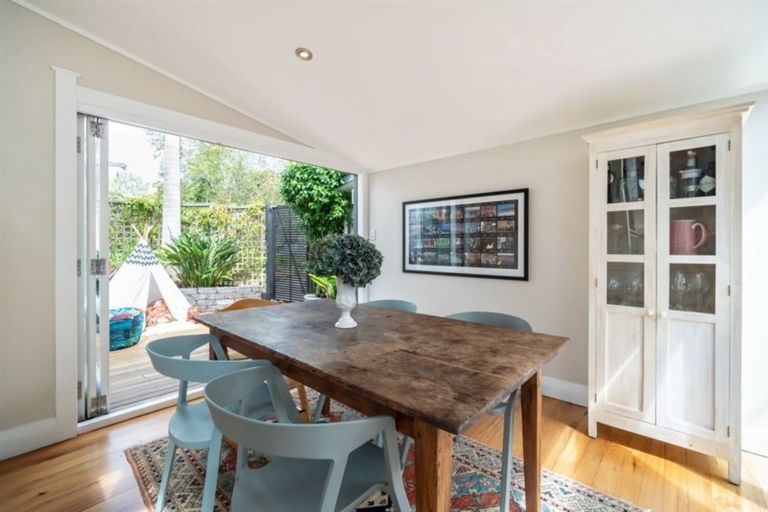 Photo of property in 1/34 Gladstone Road, Northcote, Auckland, 0627