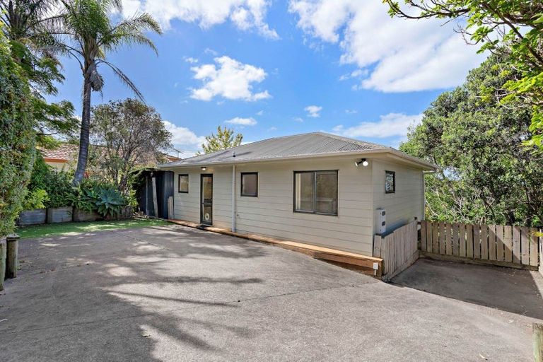 Photo of property in 899a East Coast Road, Northcross, Auckland, 0632