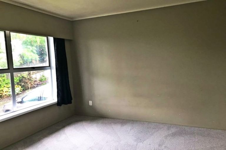 Photo of property in 2/81 Arran Road, Browns Bay, Auckland, 0630