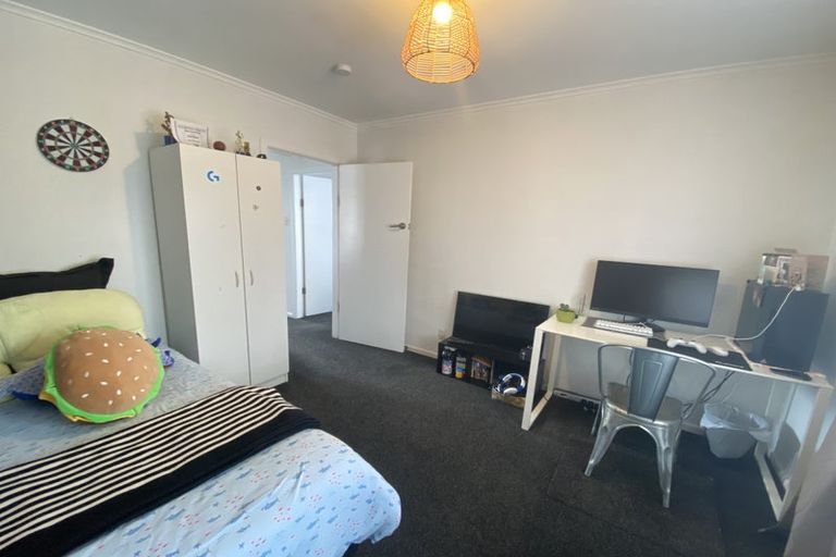 Photo of property in 19 Tahi Terrace, Glen Eden, Auckland, 0602