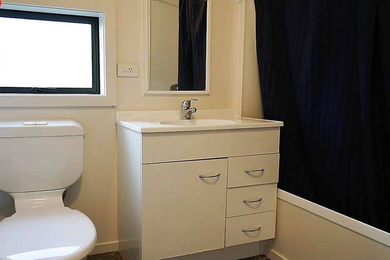 Photo of property in 12c Jones Crescent, Melville, Hamilton, 3206