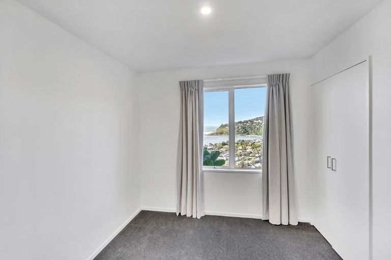 Photo of property in 18 Glendevere Terrace, Redcliffs, Christchurch, 8081