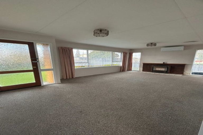 Photo of property in 48 Apollo Parade, Milson, Palmerston North, 4414