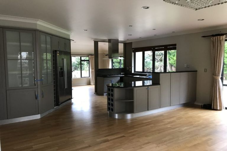 Photo of property in 5 Quedley Court, Eastern Beach, Auckland, 2012