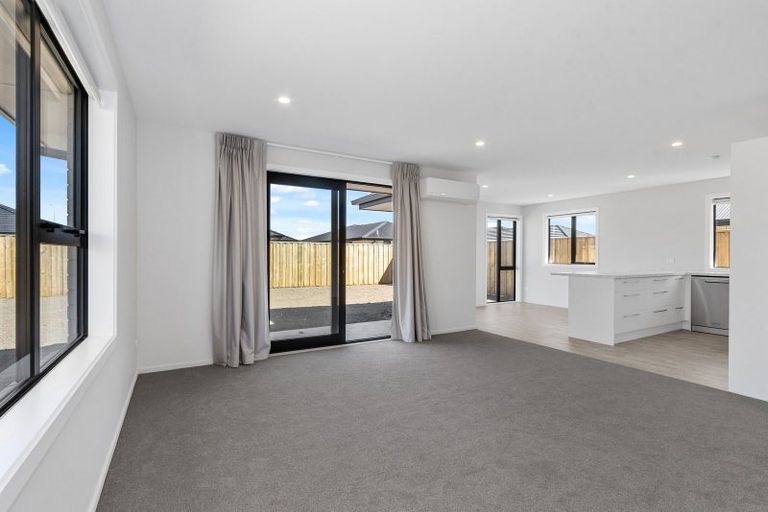 Photo of property in 19 Higgins Street, Woodend, 7610