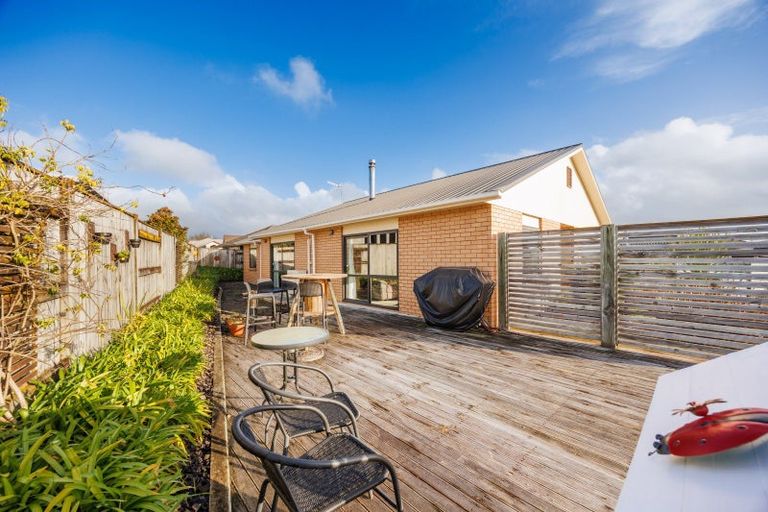 Photo of property in 23 Woodgate Court, Fitzherbert, Palmerston North, 4410