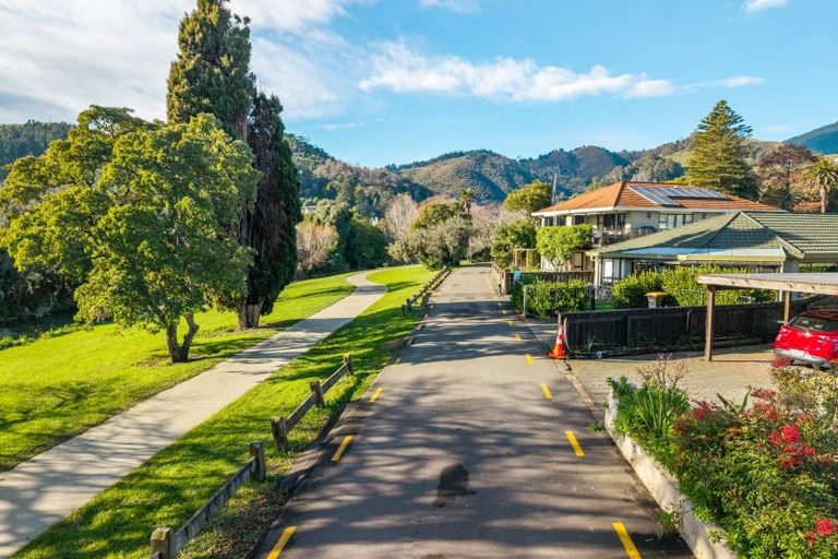 Photo of property in 28 Riverside, Nelson, 7010