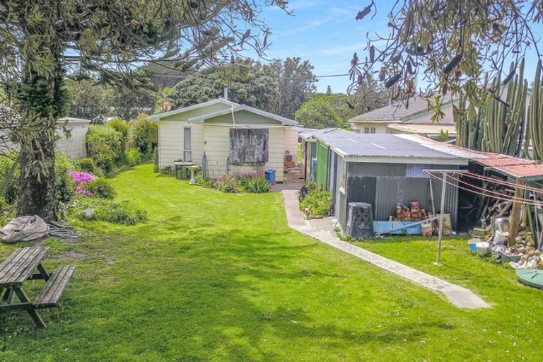 Photo of property in 27 Koputara Road, Himatangi Beach, Foxton, 4891