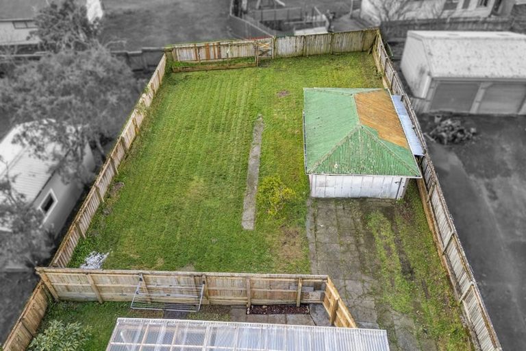 Photo of property in 95a Hine Road, Wainuiomata, 5014