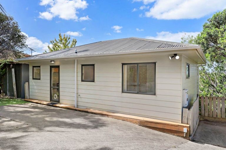Photo of property in 899a East Coast Road, Northcross, Auckland, 0632