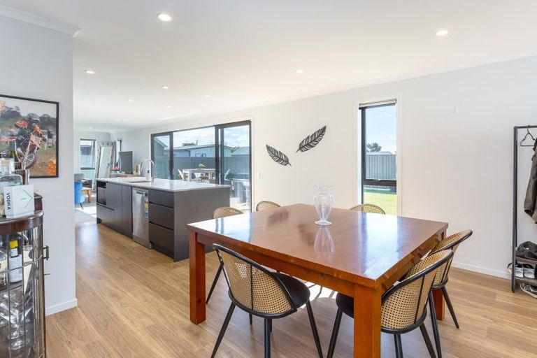 Photo of property in 16 Ross Taylor Lane, Masterton, 5810