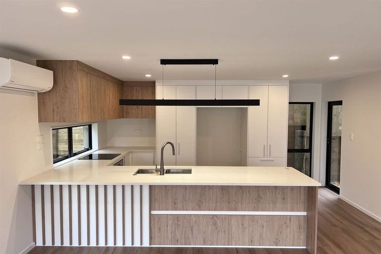 Photo of property in 8a Neptune Avenue, Beach Haven, Auckland, 0626