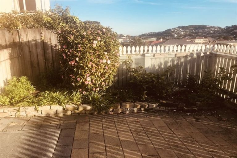 Photo of property in 71 Clyde Street, Island Bay, Wellington, 6023