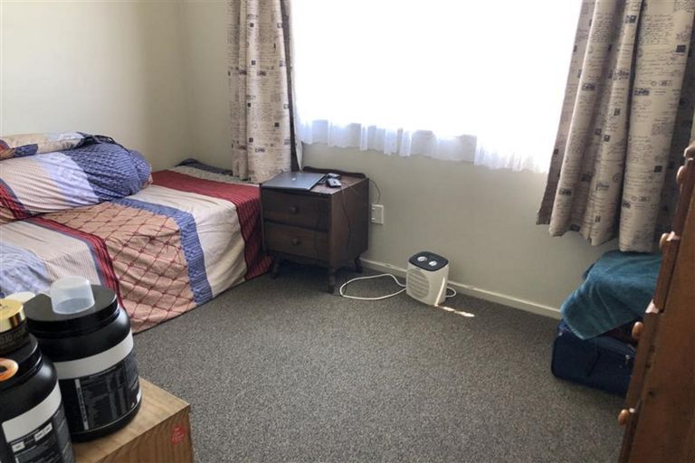 Photo of property in 1/18 Matipo Road, Te Atatu Peninsula, Auckland, 0610