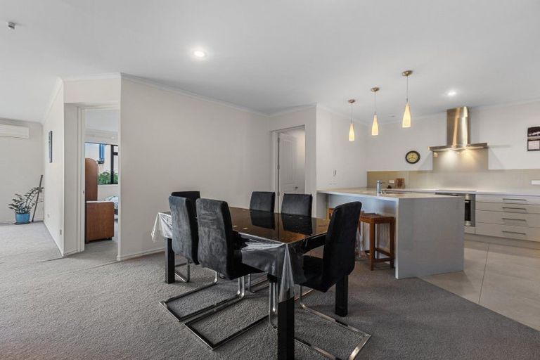 Photo of property in 16 Parkland Rise, Omokoroa, 3114