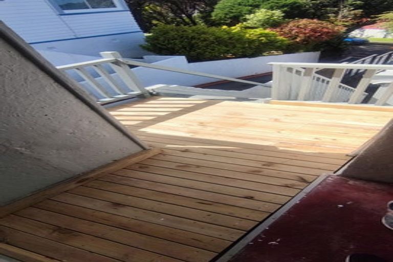 Photo of property in 4/5 Benares Street, Khandallah, Wellington, 6035