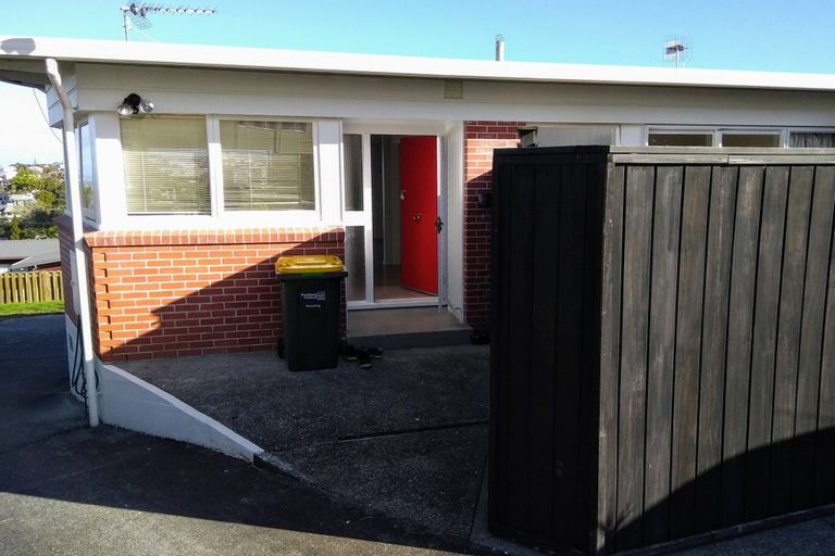 Photo of property in 1/75 Aberdeen Road, Castor Bay, Auckland, 0620