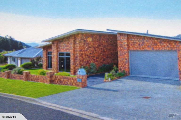 Photo of property in 26 Gravesend Place, Picton, 7220