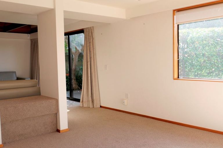 Photo of property in 10 Edgewater Street, Waikanae, 5036