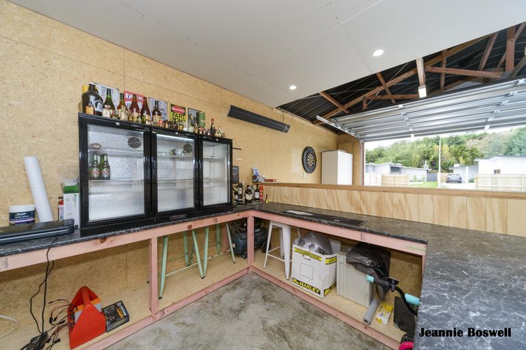 Photo of property in 12 Freedom Drive, Kelvin Grove, Palmerston North, 4414