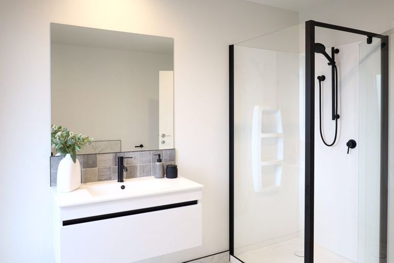 Photo of property in 14 Samuel Place, Terrace End, Palmerston North, 4410