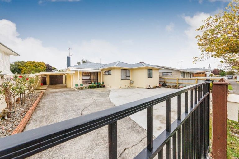 Photo of property in 43 Richmond Avenue, Takaro, Palmerston North, 4410