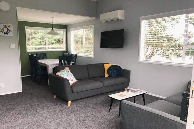 Photo of property in 10 Konini Crescent, Waikanae Beach, Waikanae, 5036