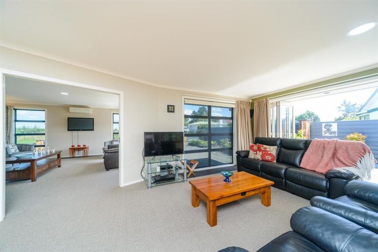 Photo of property in 39 Pukepapa Road, Marton, 4710