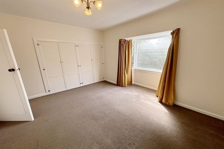 Photo of property in 39 Straven Road, Riccarton, Christchurch, 8011