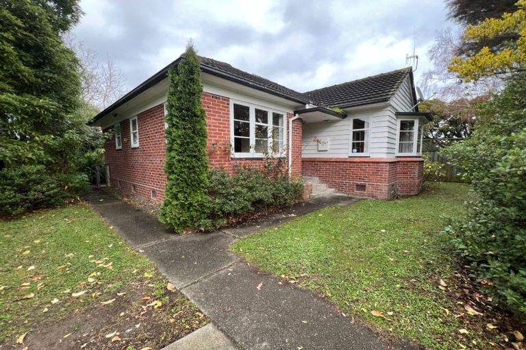 Photo of property in 49 Savage Crescent, West End, Palmerston North, 4412