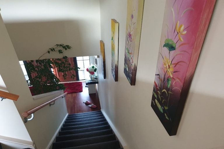 Photo of property in 14 San Domingo Rise, Henderson, Auckland, 0612