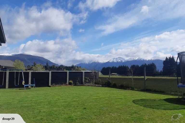 Photo of property in 27 Orbell Crescent, Te Anau, 9679